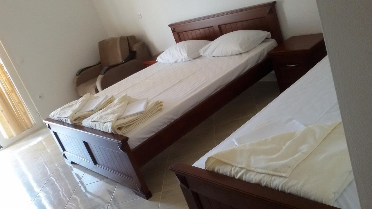 Hotel Galeb Čanj Extérieur photo