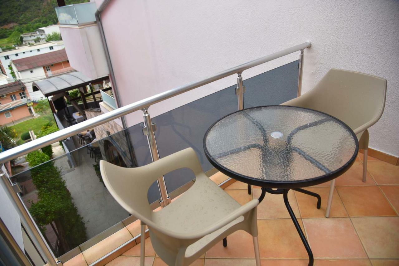 Hotel Galeb Čanj Extérieur photo
